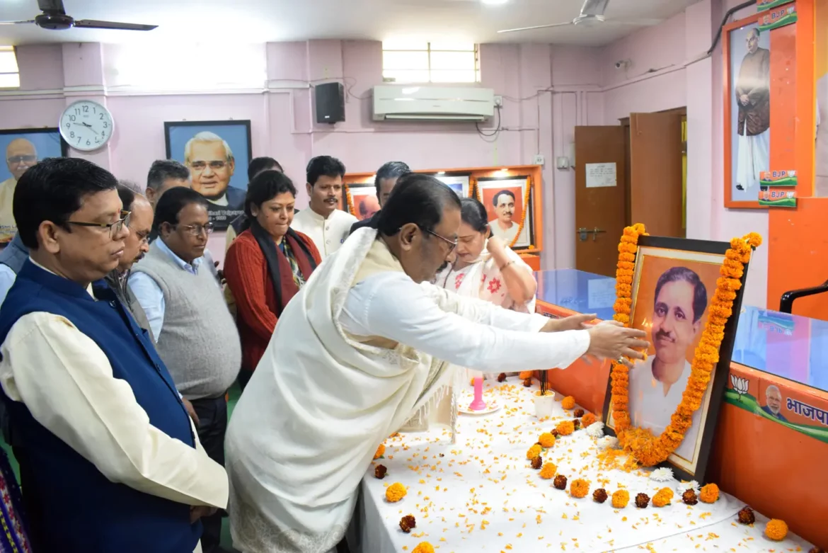 BJP_state_president_Rajib_Bhattacharjee_pays_floral_tribute_to_Jan_Sangha_founder_Deen_Dayal_Upadhyay_at_party_headquarters__3_
