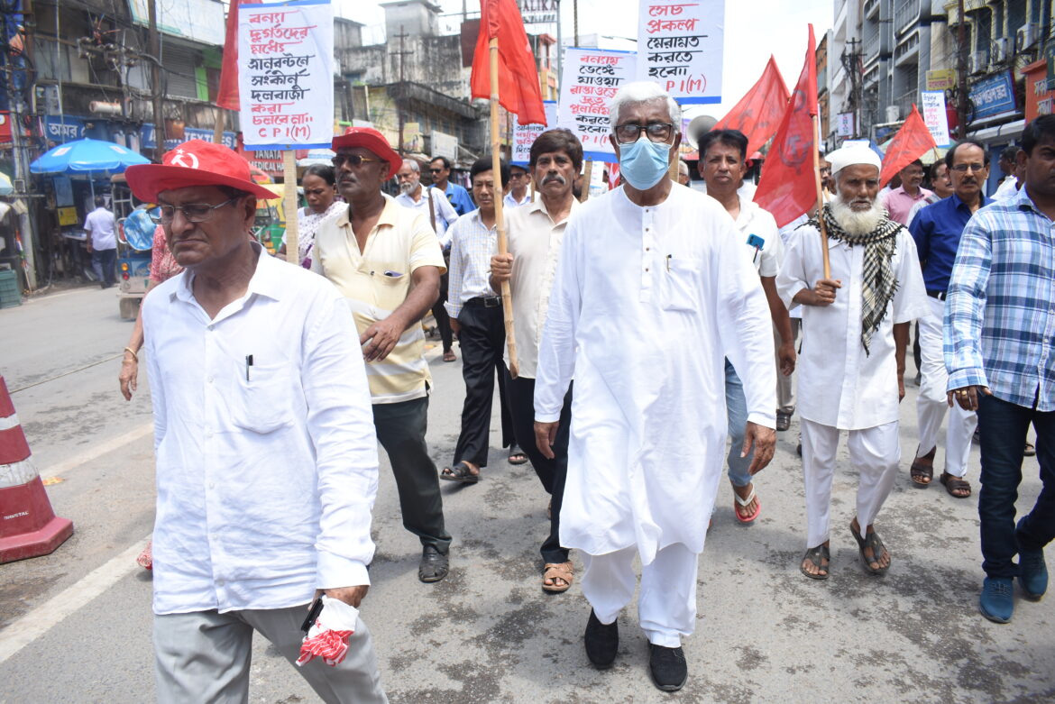 CPIM activists take to the streets urging the government to declare recent floods as “National Disaster” (15)