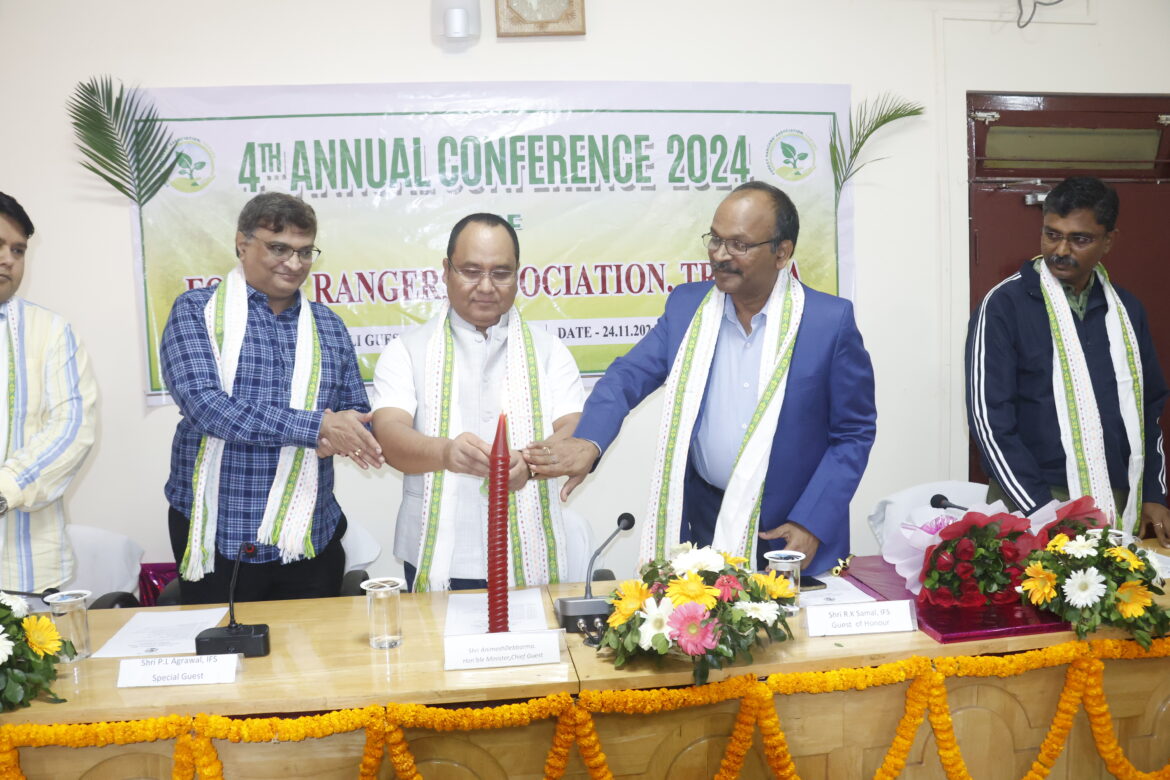 Forest Minister visits Rubber Board India to attend a conference of the employees body (7)