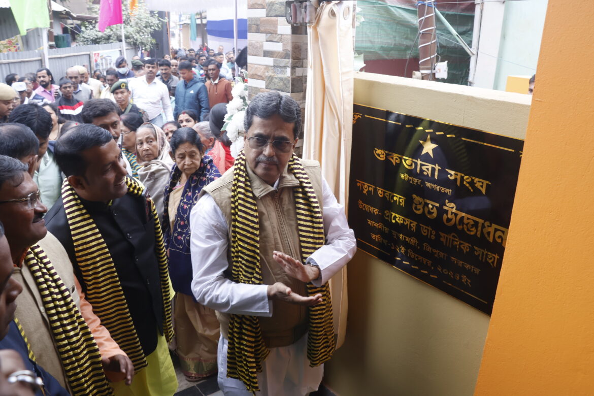 Manik Saha inaugurates new building of Shuktara Sangha, Agartala (7)
