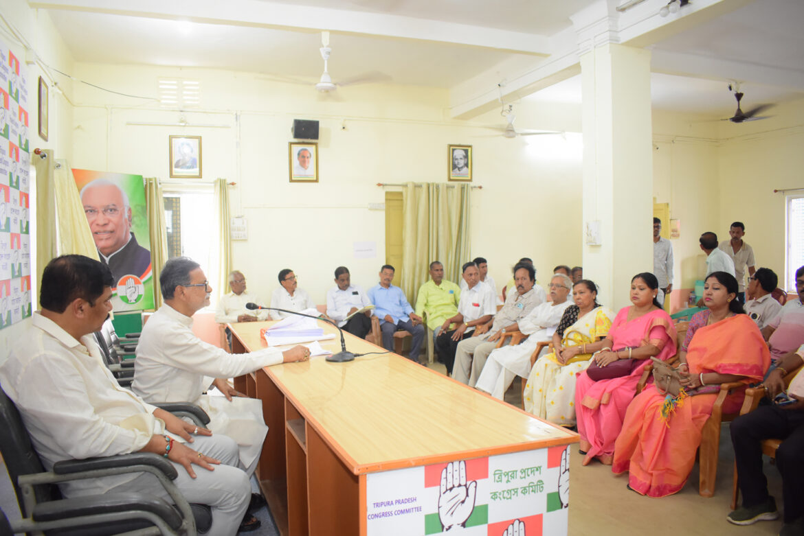 TPCC meeting underway at Congress Bhavan on April 22 (2)