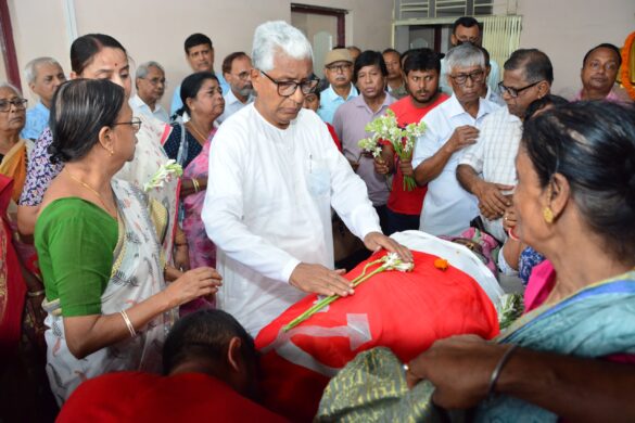 Nari Natri Gouri Paul Last Sardha at Cpim Party Office (12)