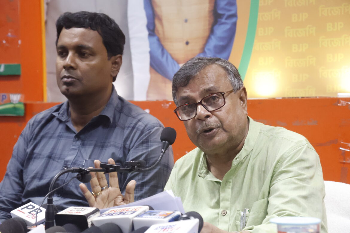 Power Minister Ratan Lal Nath briefs media persons at BJP state headquarters (2)