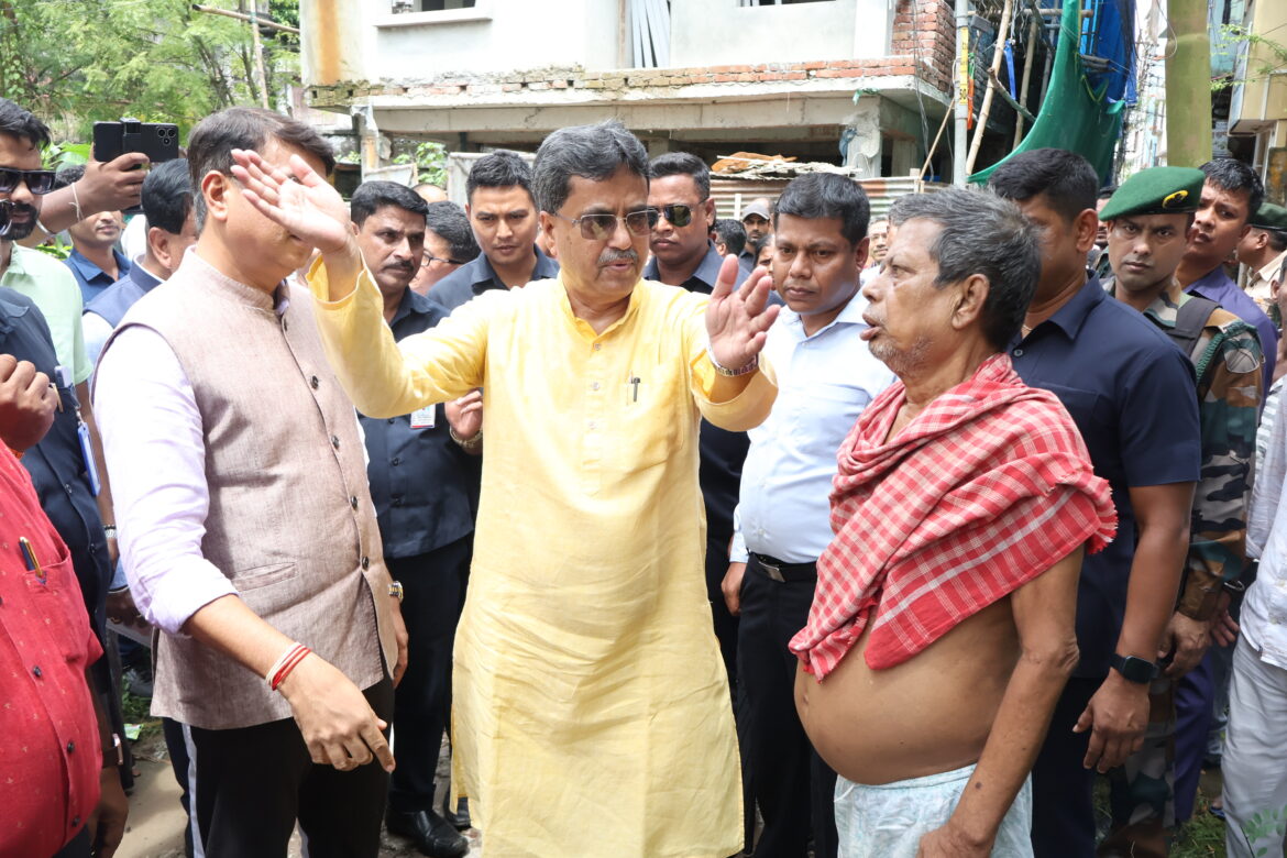 Chief Minister Dr Manik Saha inspected different areas of the city (30)