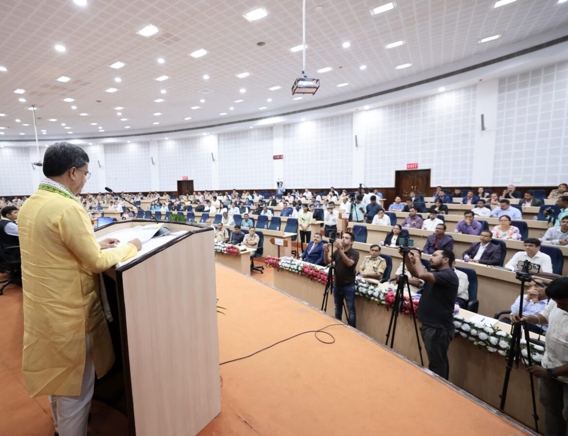 Manik Saha Praghabhavan Police Workshop at Agartala (1)
