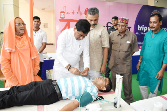 Mayor Dipak Majumder attends a blood donation camp organised by sound system workers at Agartala (8)